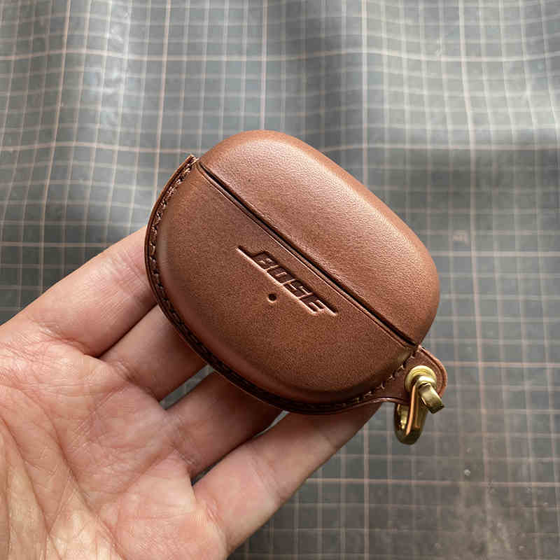 customized-handcraft-vegetable-tanned-genuine-leather-wireless-earbuds-case-for-Bose-quitecomfort-ultra-with-side-ring-brown